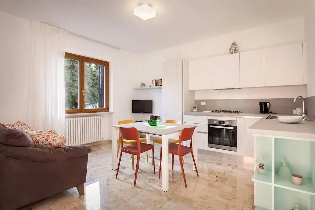 Casa La Palma-Comodo Appartamento Vicino Al Lago Costermano